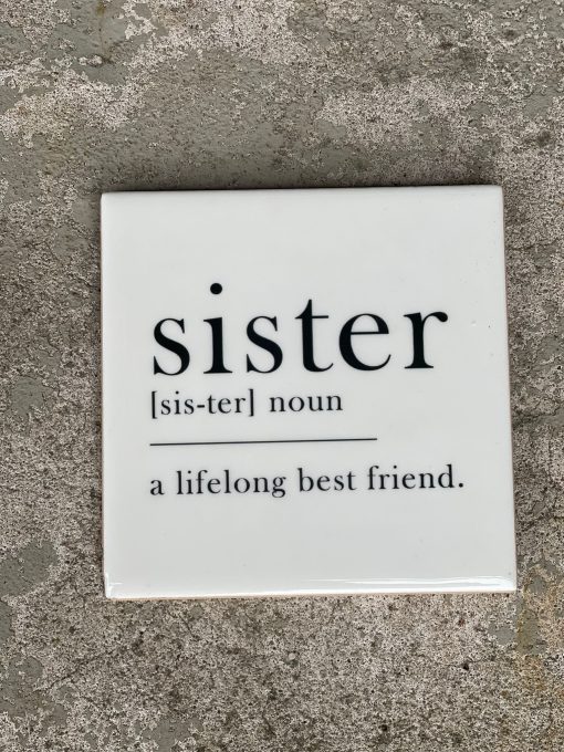 Tegeltje Sister dictionary